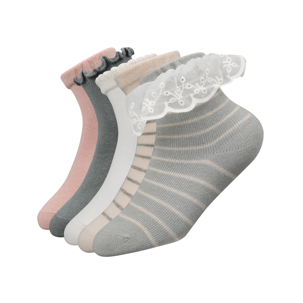Combed cotton pretty accessories and lace trimmed girl socks