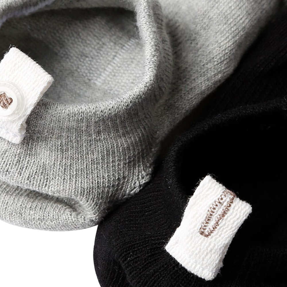 No show hidden boat socks with the logo label on the top invisible cotton socks