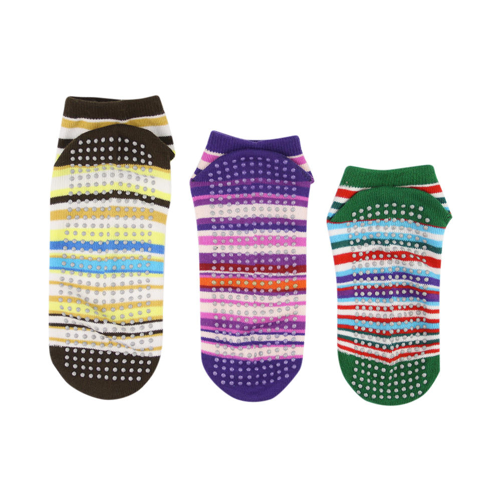 Socks uron anti slip grip socks trampoline socks made in china
